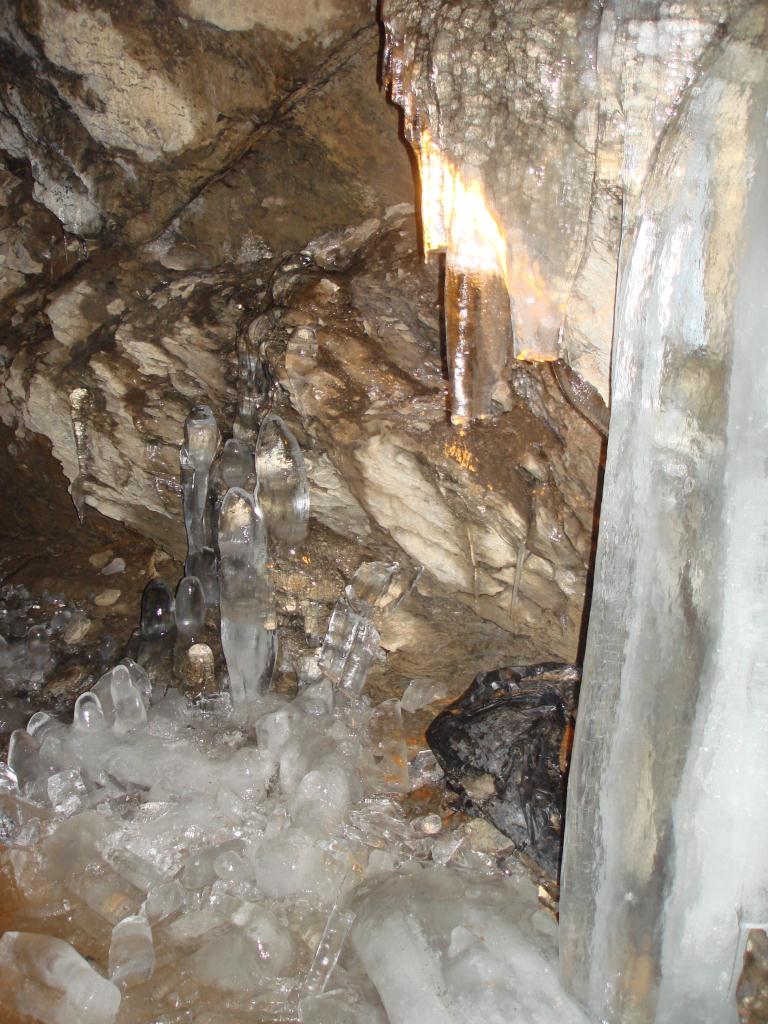 Höhle